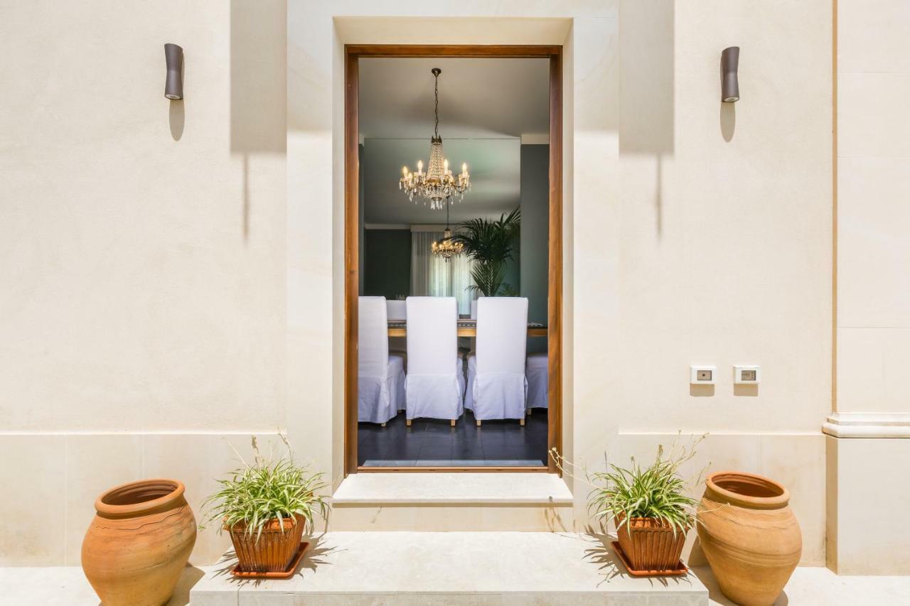 Villa Raphael Avola Exterior photo